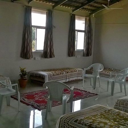 Palm Springs Lake Resort Jaitapur Екстер'єр фото